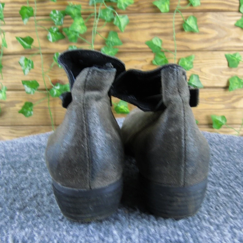 Born Women 8 Brown Suede Ankle Boots Buckle Strap‎ Low Heel Casual Comfort
